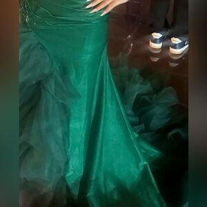 Elegant Green Evening Gown
